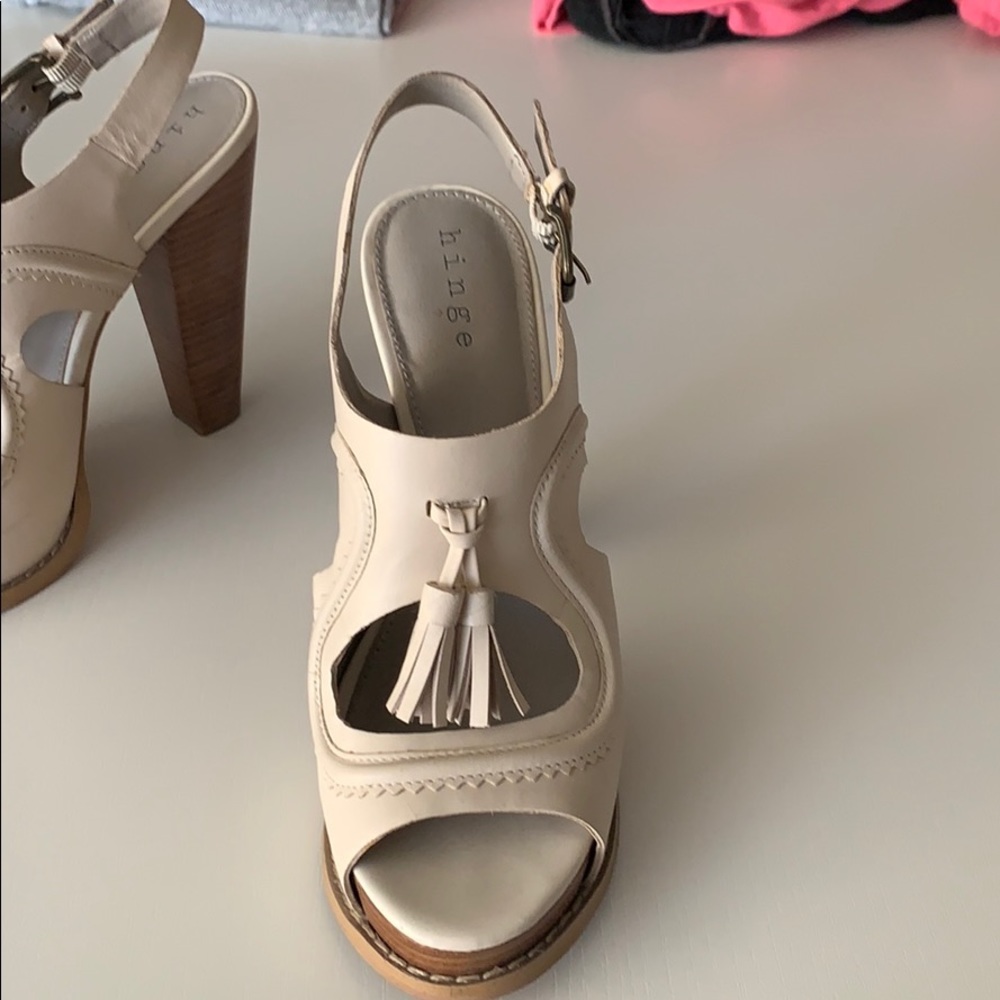 Hinge heels - Picture 2 of 2